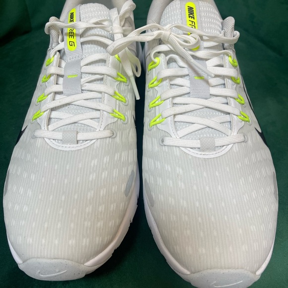 Athletic_Shoes